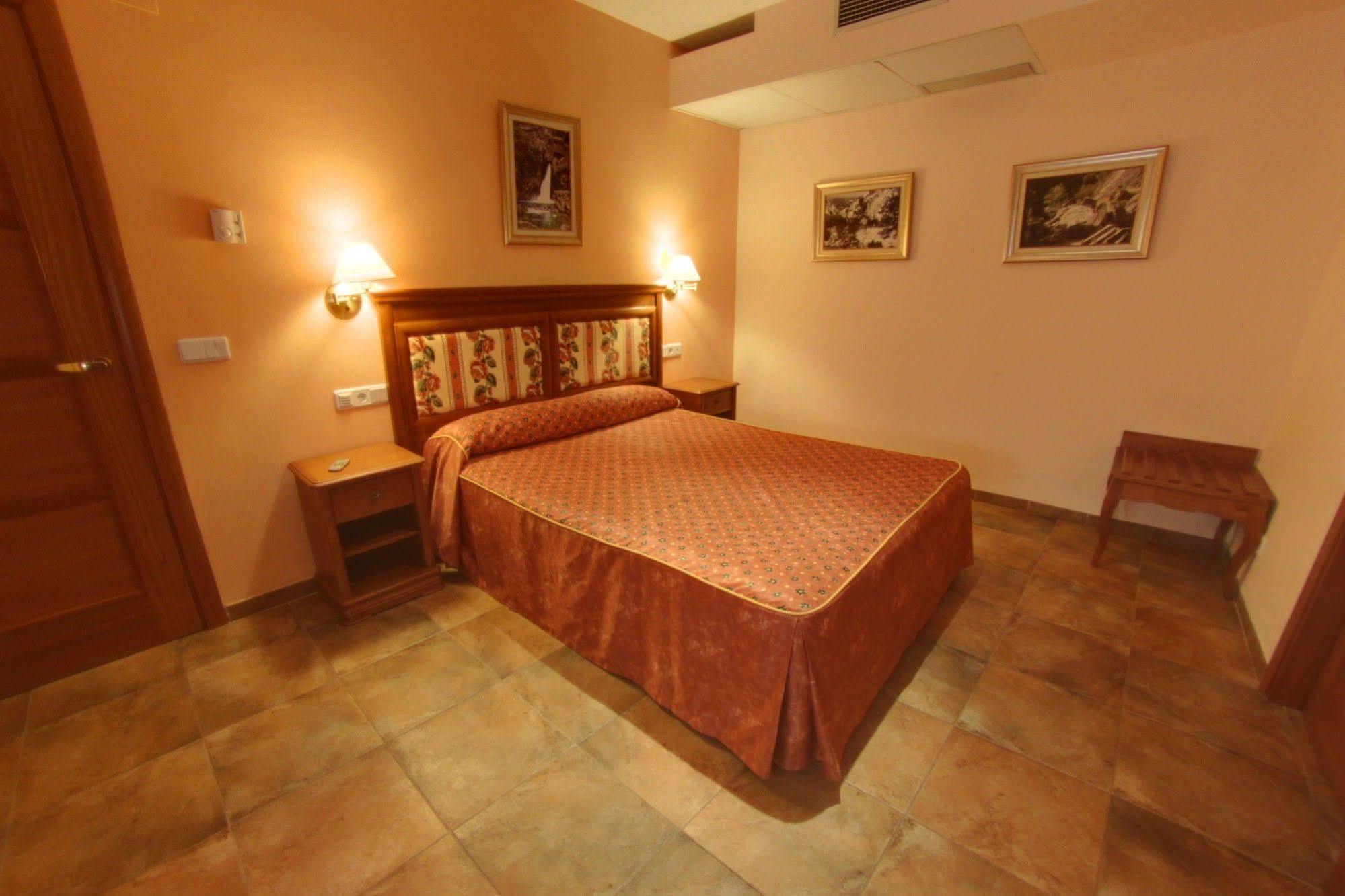 Hotel Balneario Parque De Cazorla Arroyo Frio Exterior photo