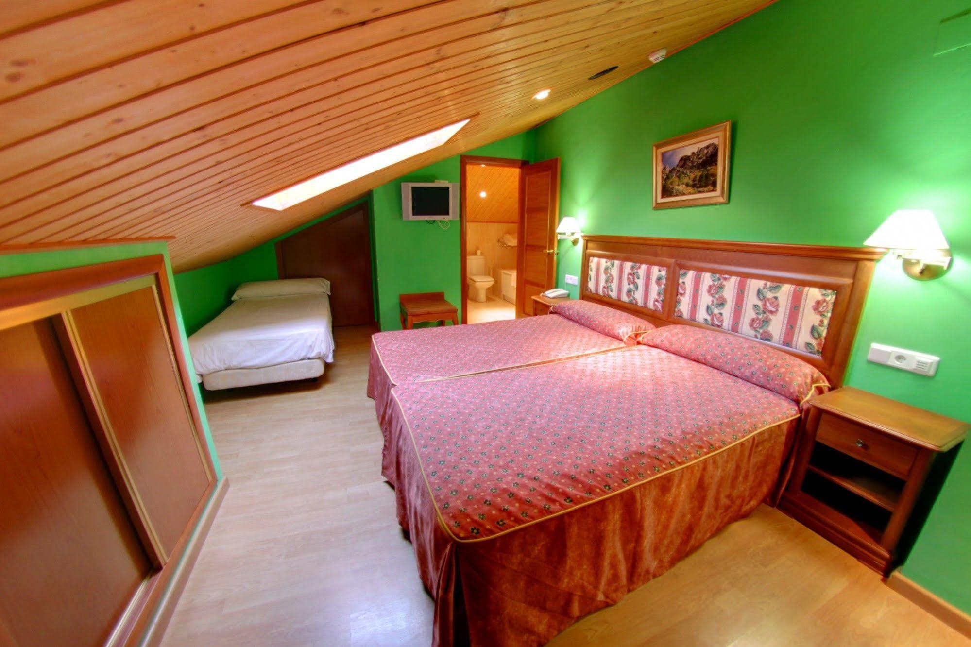 Hotel Balneario Parque De Cazorla Arroyo Frio Exterior photo